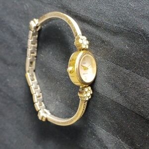 ARMITRAN NOW LADIES WAIST WATCH IN GOLD AND SILVER WITH SETS Vintage